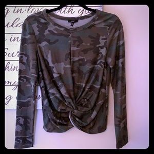 Drew Camo Top